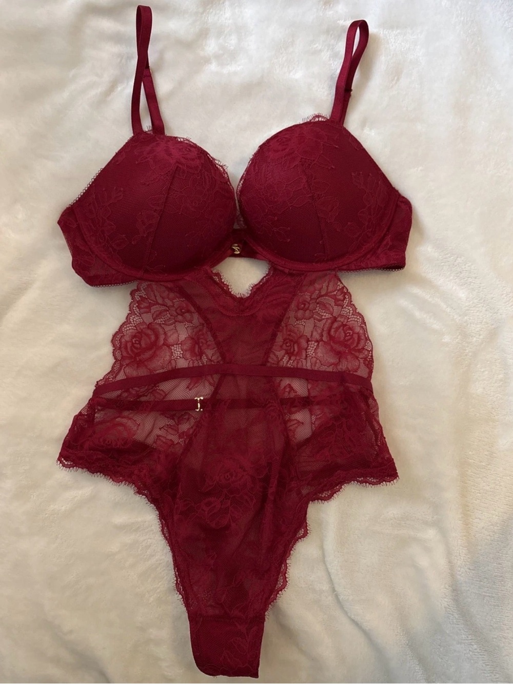 Victoria's Secret Lingerie Teddy Bodysuit Dark Red Lace Padded Strappy Medium M